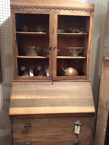 Alexandria Hutch, Mahogany Stain